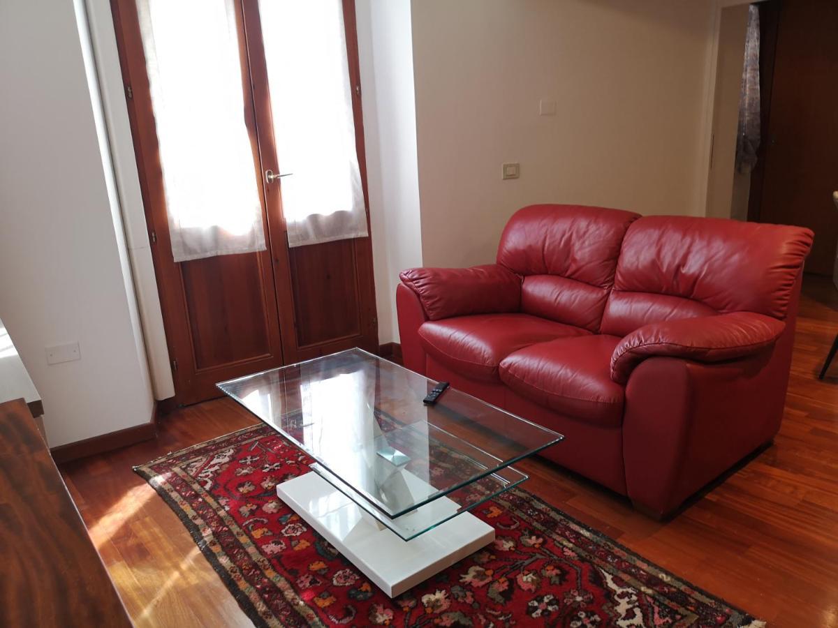Marina Apartment City Centre Cagliari Bagian luar foto