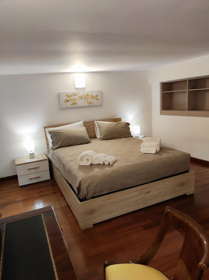 Marina Apartment City Centre Cagliari Bagian luar foto