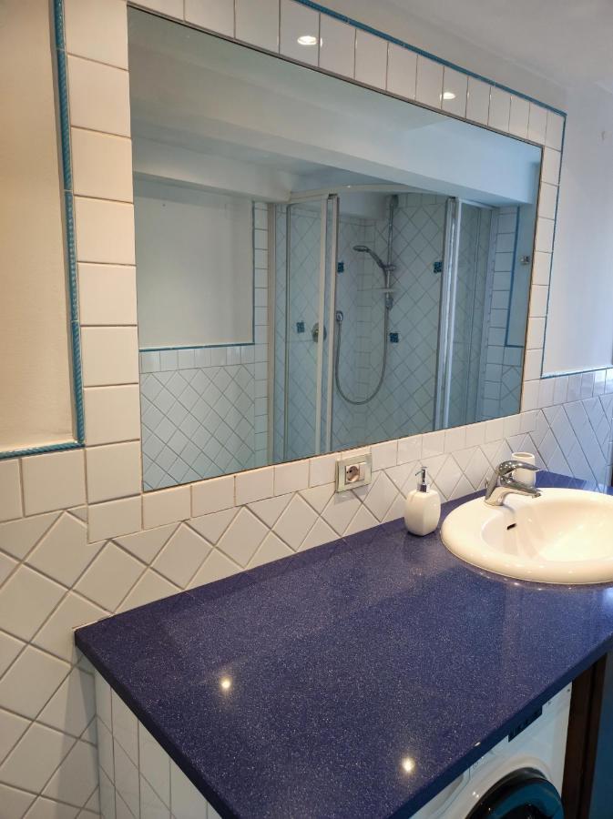 Marina Apartment City Centre Cagliari Bagian luar foto